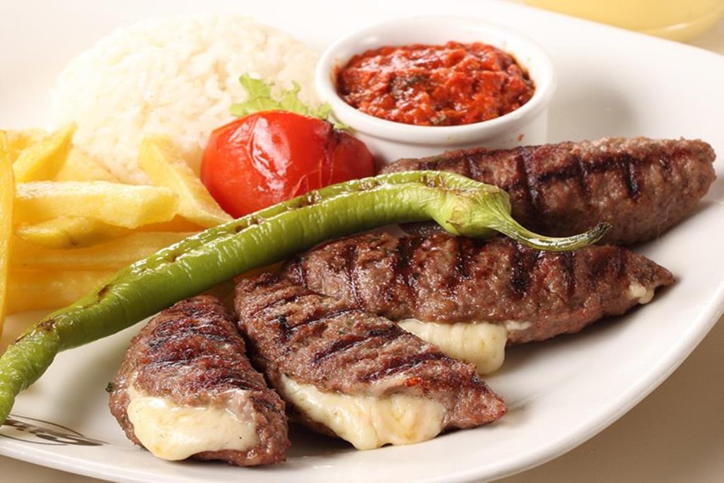 Kaşarlı Kiremitte Köfte
